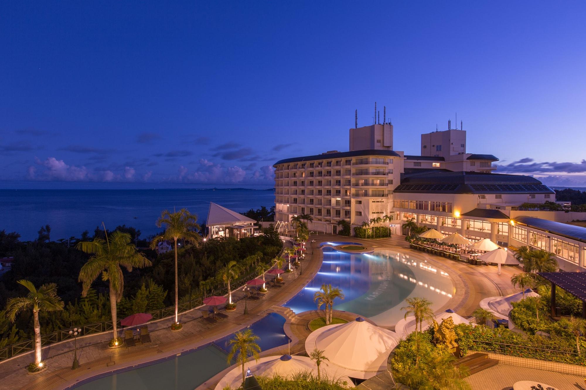 Okinawa Kariyushi Beach Resort Ocean Spa Onna Exterior foto