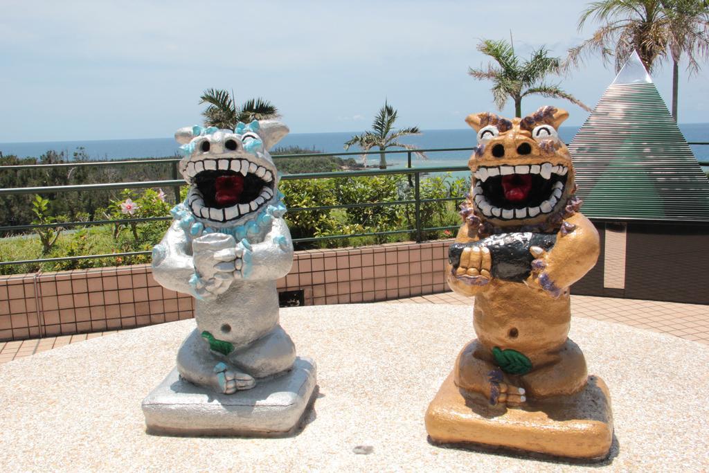 Okinawa Kariyushi Beach Resort Ocean Spa Onna Exterior foto